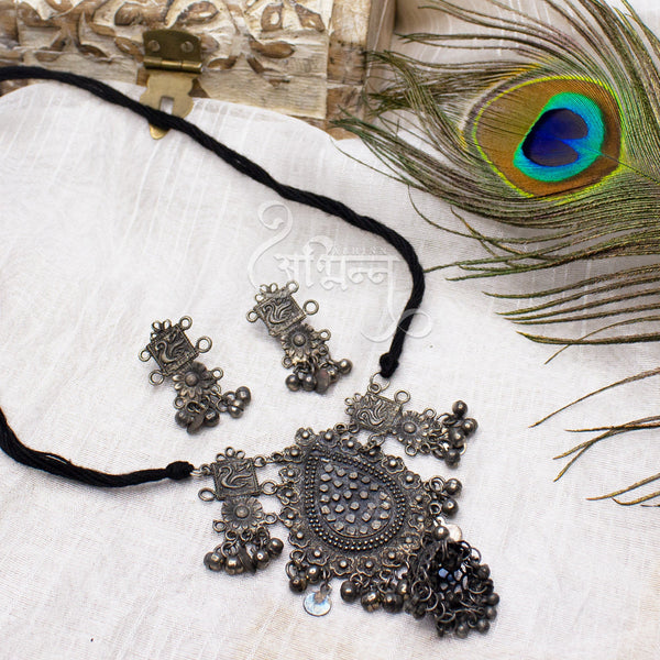 Abhinn Silver Oxidised Oval  Shaped Necklace Set With Swan For Women