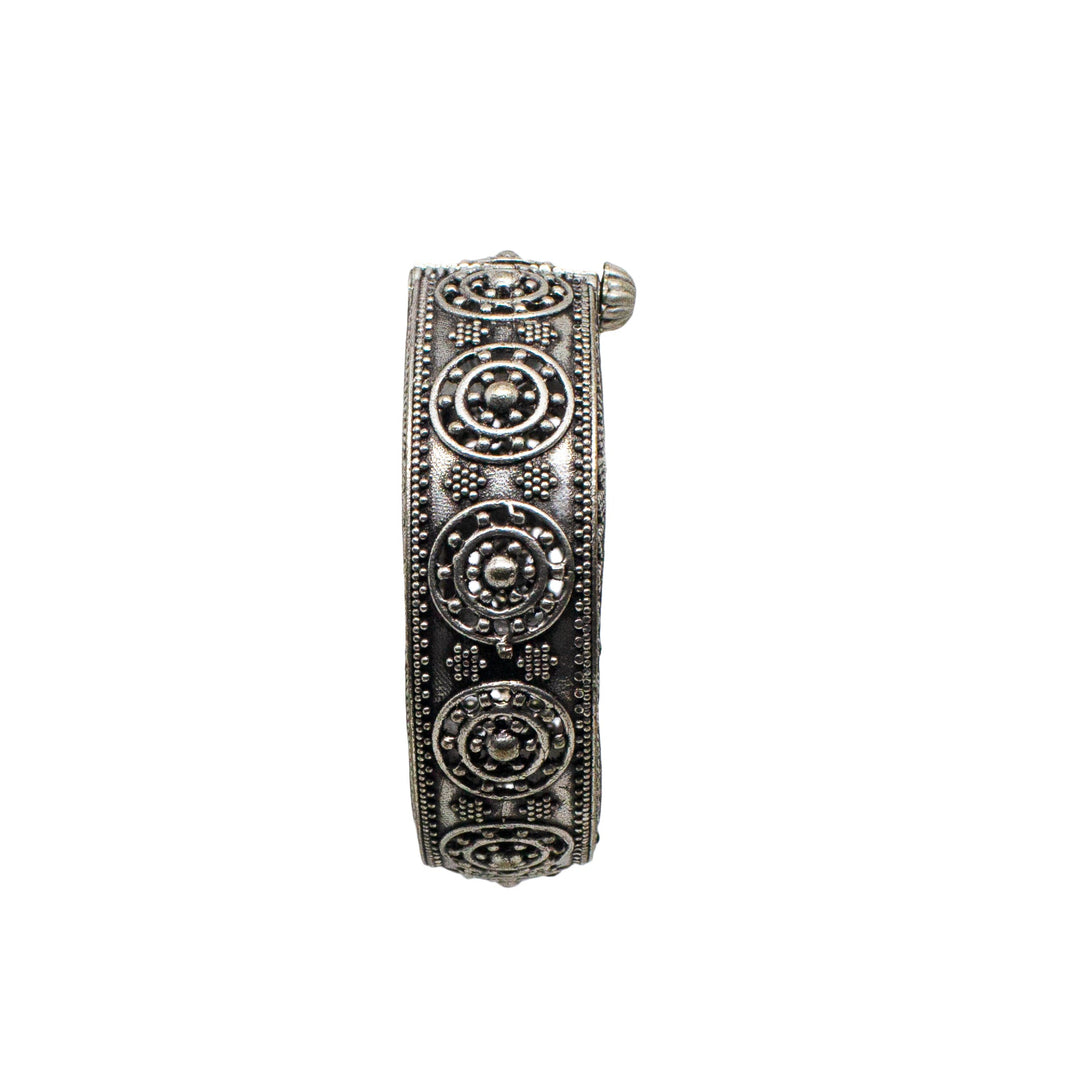 Abhinn Silver Replica Broad Bracelet With Classic Design For Women.