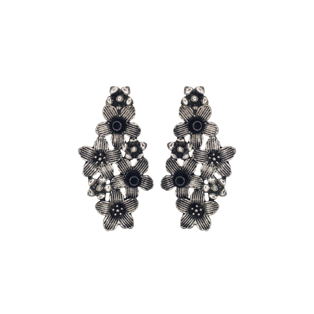 Abhinn Silver Oxidised Black Floral Design Hasli Necklace Set For Women