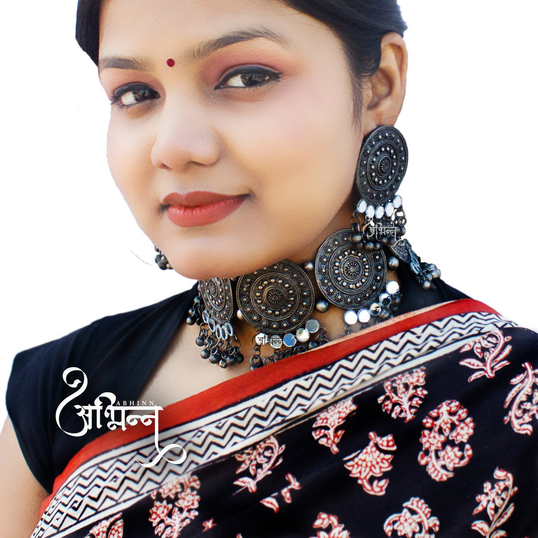 Abhinn Black Polish Temple Design With Mirror For Necklace Set Women