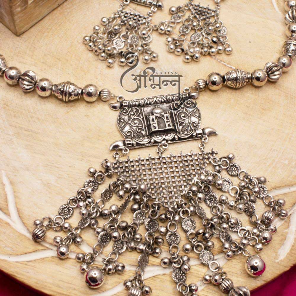 Abhinn Silver Oxidised Taj Mahal Pendant Set With Hanging Silver Beads For Women